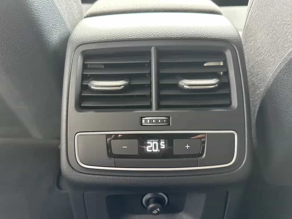Audi A4 Avant Avant 40 TDI S-Line Black LED+AHK+19ZO 02/2022-photo-11