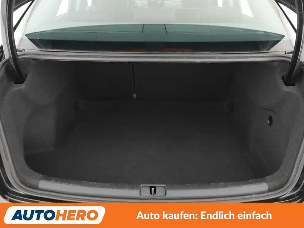 Audi A3 Limousine 1.0 TFSI Sport*NAVI*LED*TEMPO* 04/2017-photo-16