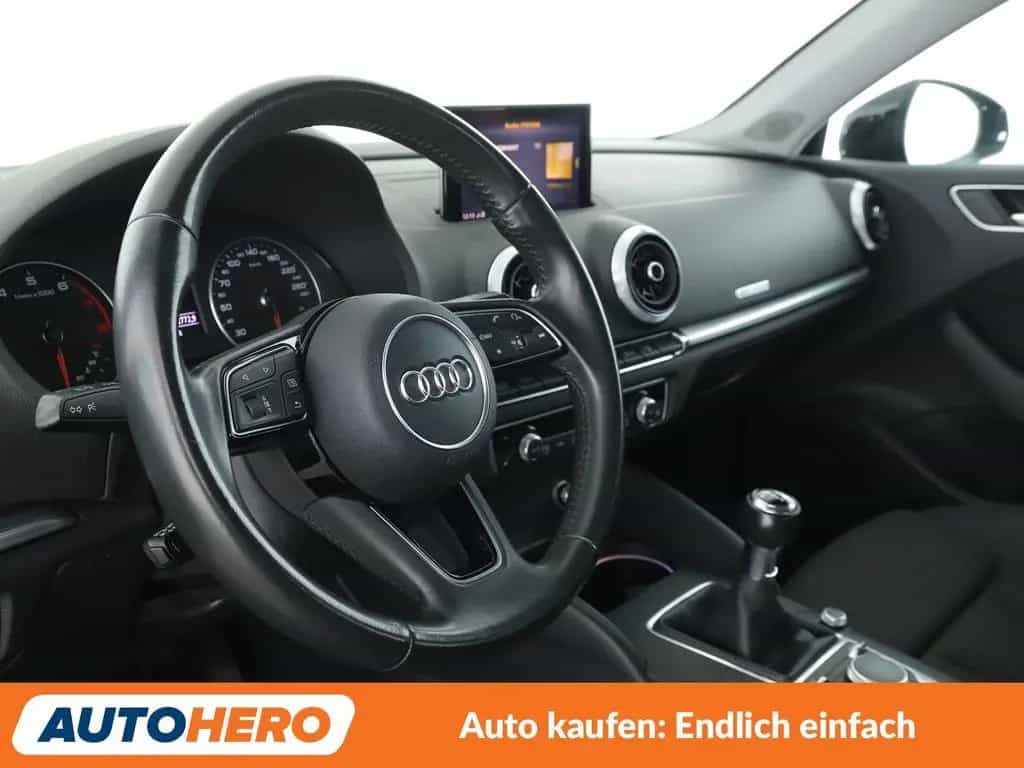 Audi A3 Limousine 1.0 TFSI Sport*NAVI*LED*TEMPO* 04/2017-photo-9