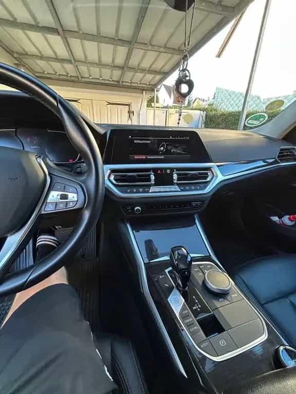 BMW 318 d Touring Luxury Line 09/2020-photo-12
