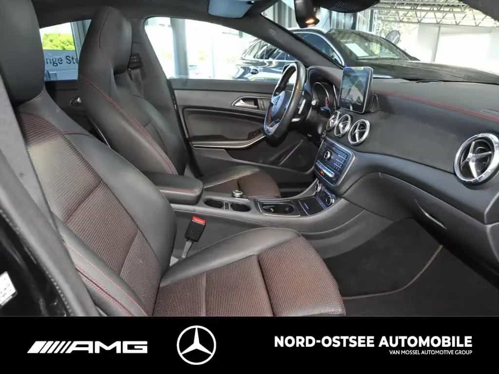 Mercedes-Benz CLA 250 4M AMG COUPÉ LED NIGHT PANO KEYLESS PDC 01/2019-photo-9