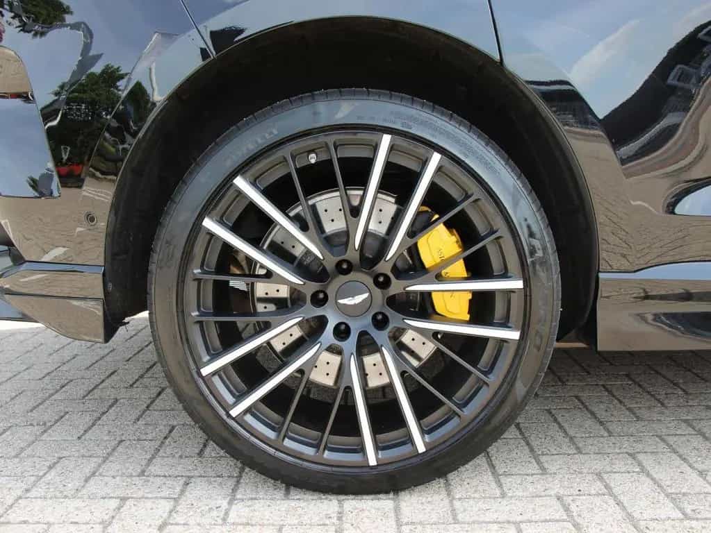 Aston Martin DBX 4.0 V8 707 | Carbon Exterieur | Stoelverwarm 10/2022-photo-4