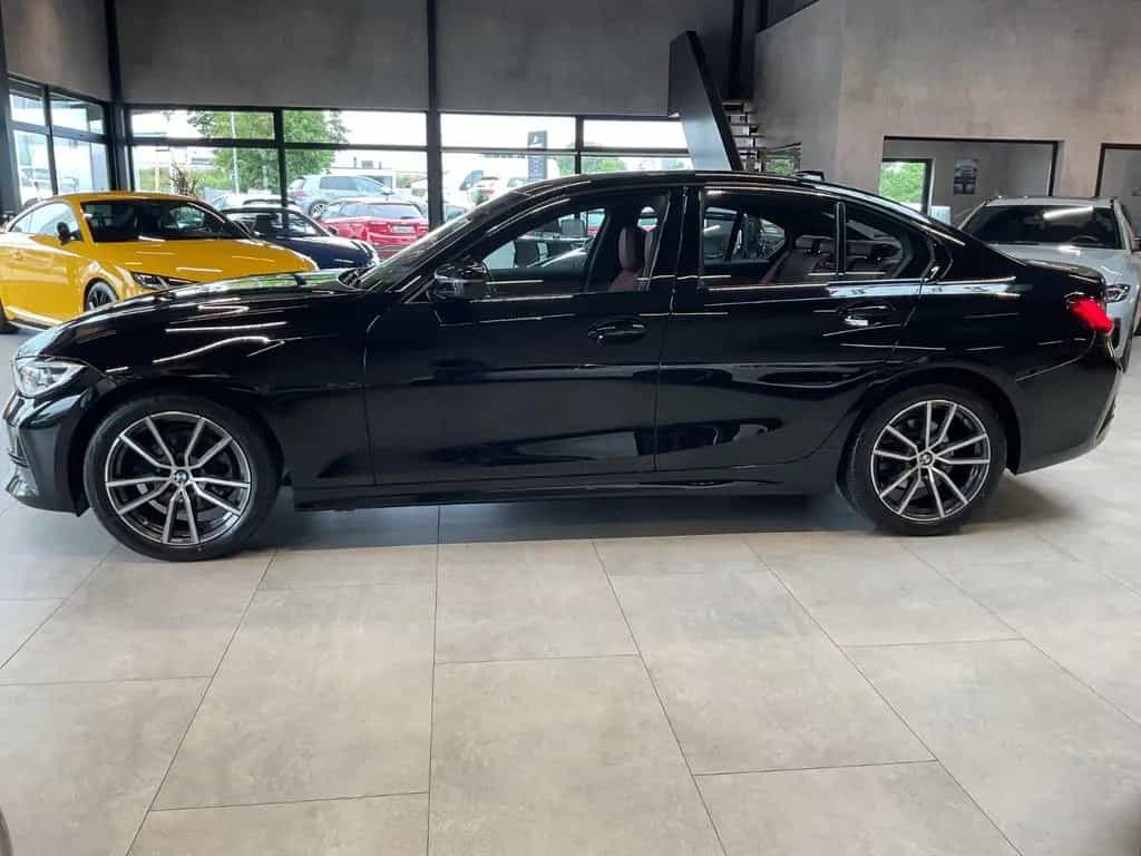 BMW 320 d Sport Line LED Leder LiveC. Sitzh. 18" 03/2022-photo-12
