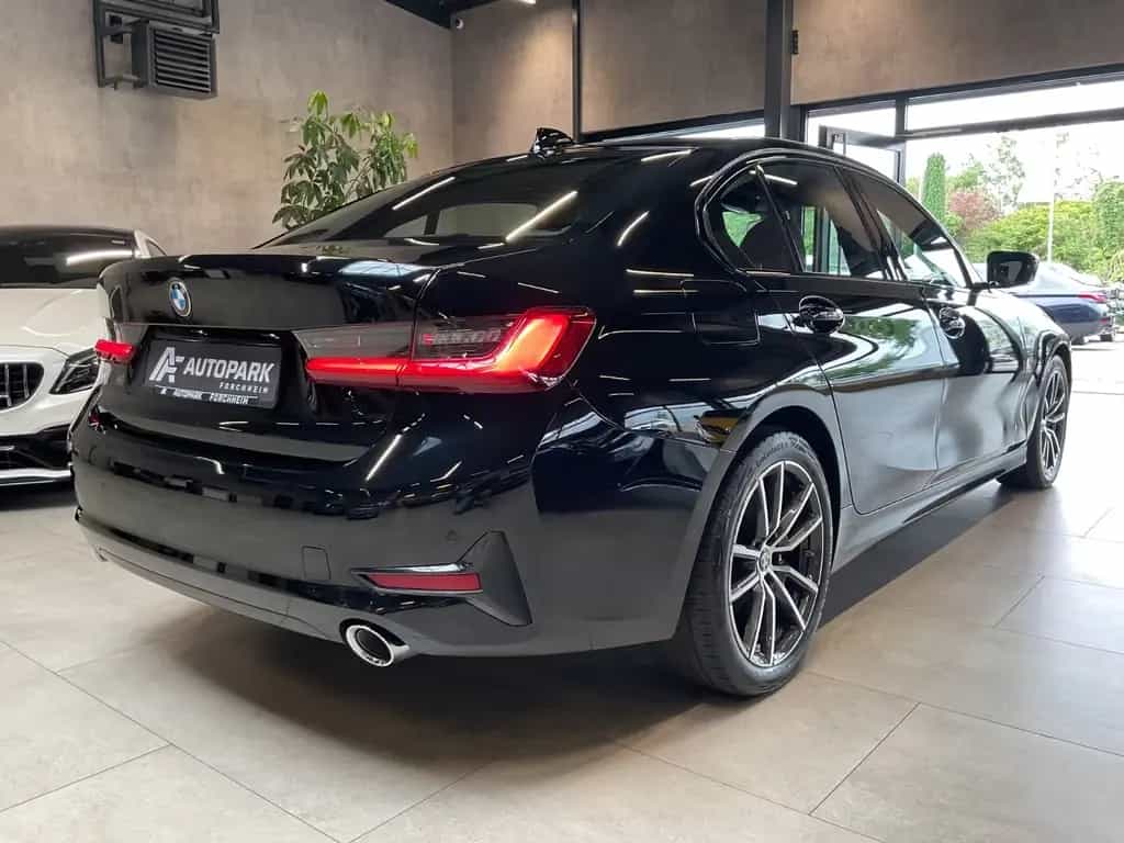 BMW 320 d Sport Line LED Leder LiveC. Sitzh. 18" 03/2022-photo-16