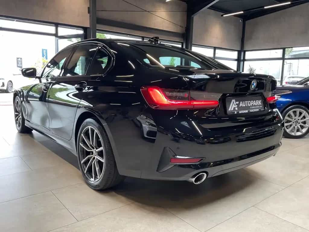 BMW 320 d Sport Line LED Leder LiveC. Sitzh. 18" 03/2022-photo-17