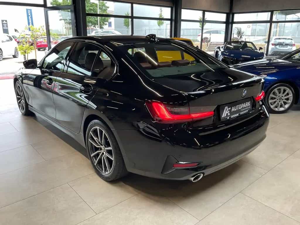 BMW 320 d Sport Line LED Leder LiveC. Sitzh. 18" 03/2022-photo-5