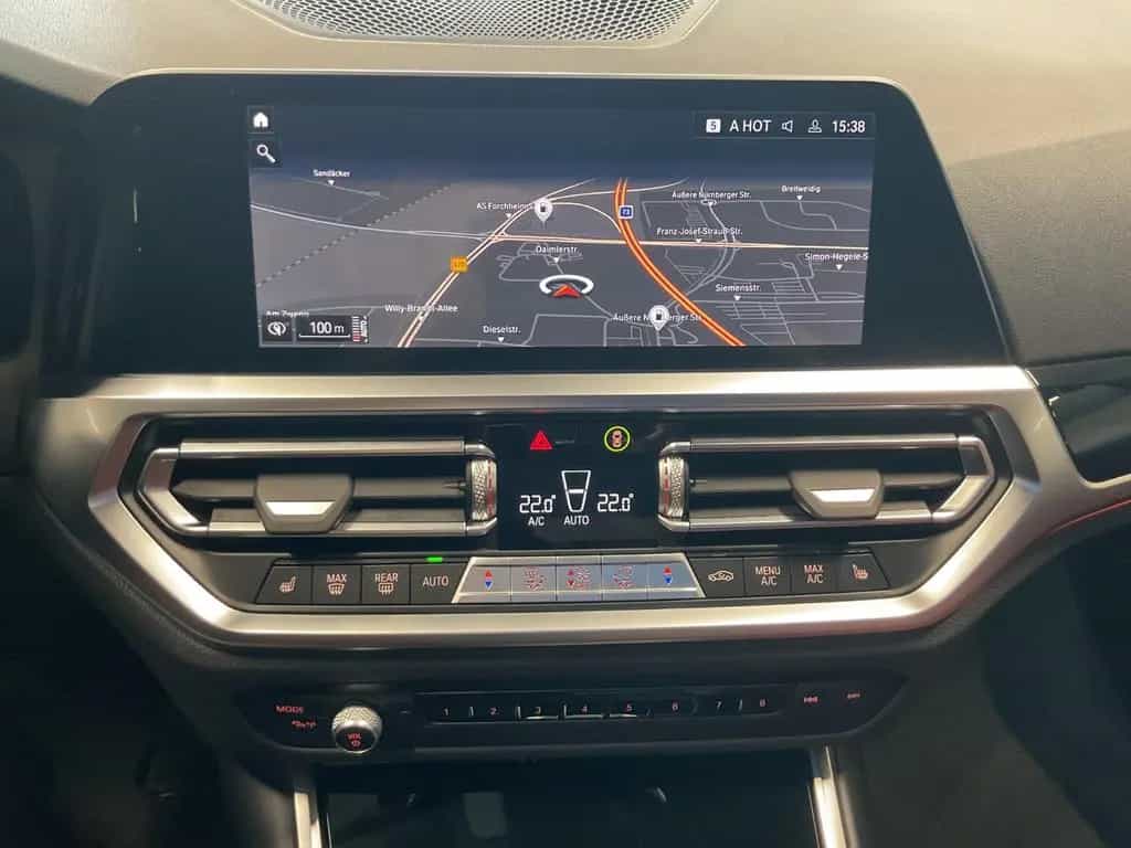 BMW 320 d Sport Line LED Leder LiveC. Sitzh. 18" 03/2022-photo-9