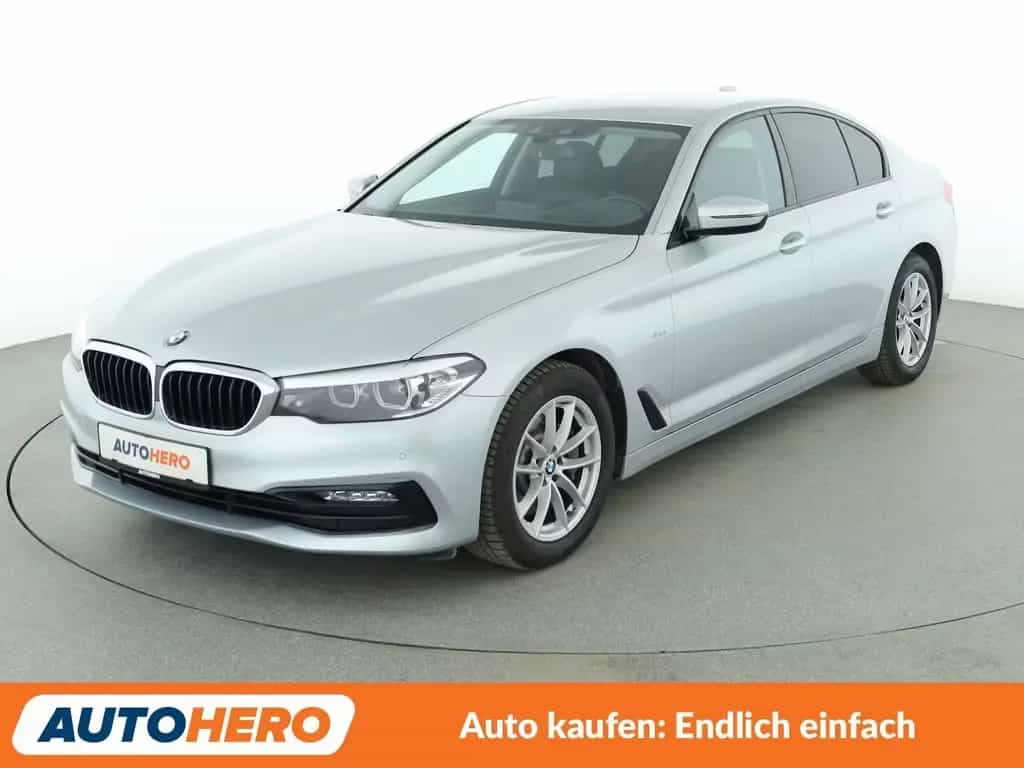 BMW 530 i xDrive Sport Line Aut.*NAVI*LED*HUD*CAM*PDC 05/2017-photo-0