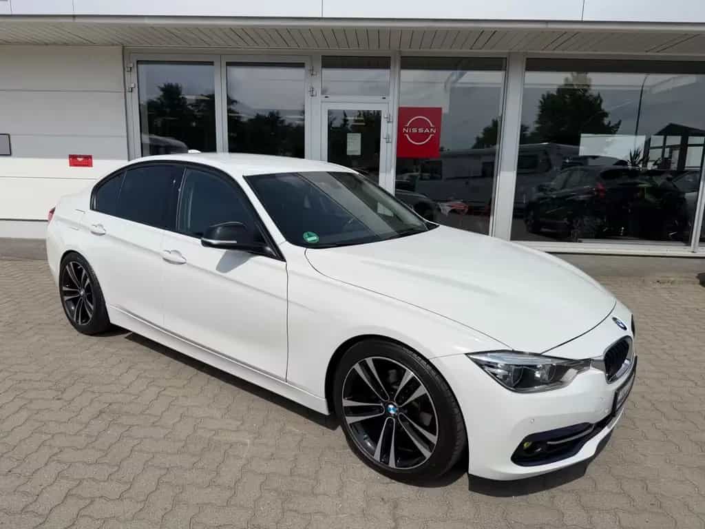 BMW 318 i SportLine Business Paket Automatik 06/2019-photo-0