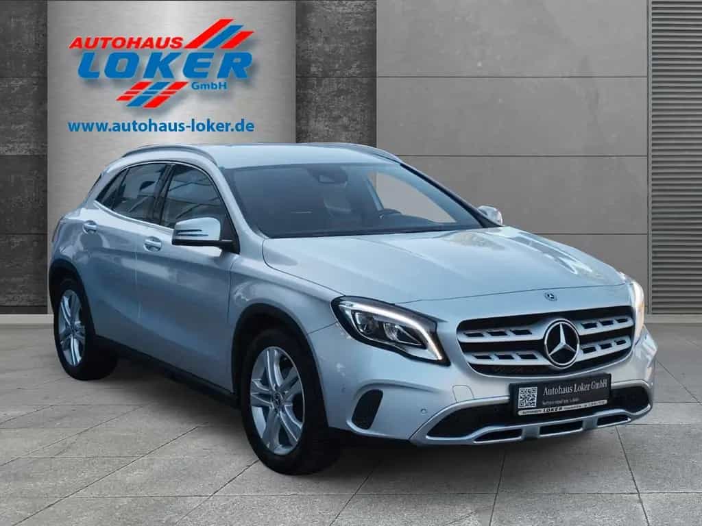 Mercedes-Benz GLA 180 Urban AHK LED NAVI KAMERA DAB 10/2019-photo-4
