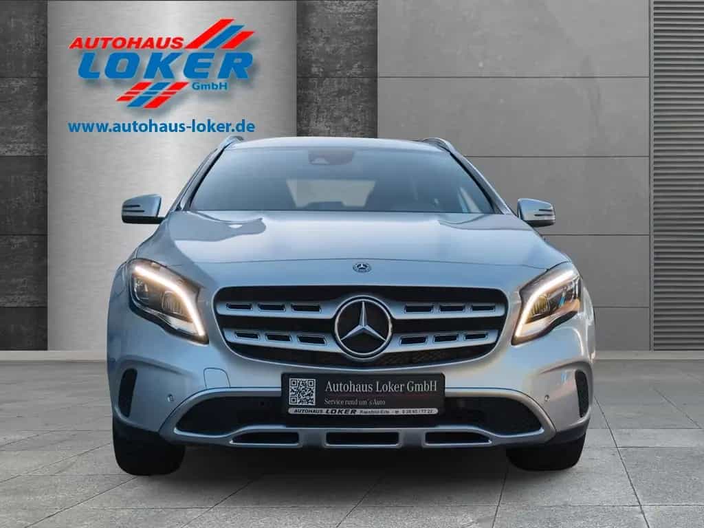 Mercedes-Benz GLA 180 Urban AHK LED NAVI KAMERA DAB 10/2019-photo-5