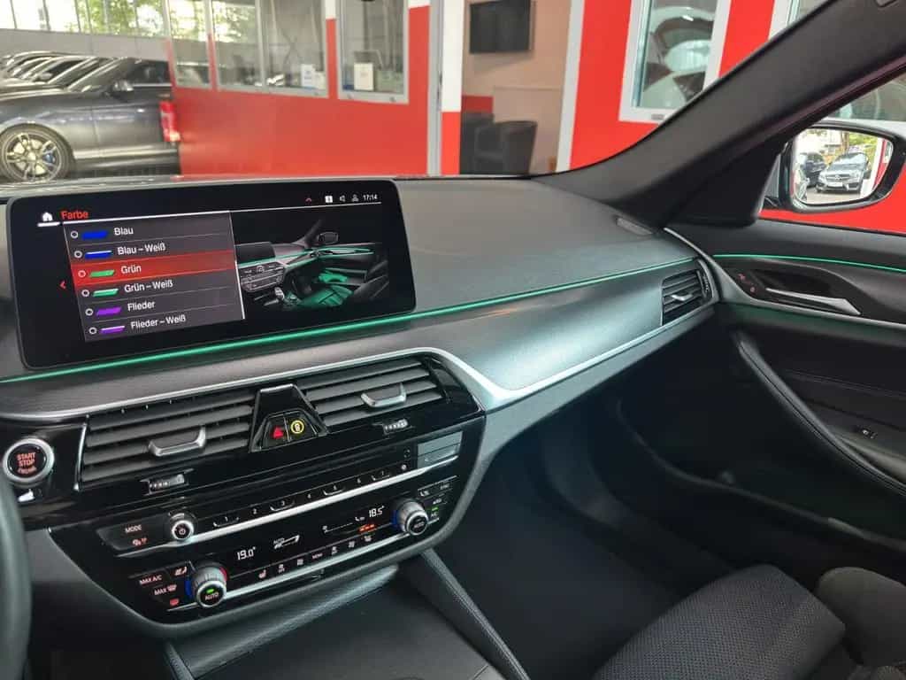 BMW 520 dAT M-SPORT LC.PRO PANO ACC KAMERA 19" HiFi 10/2021-photo-27