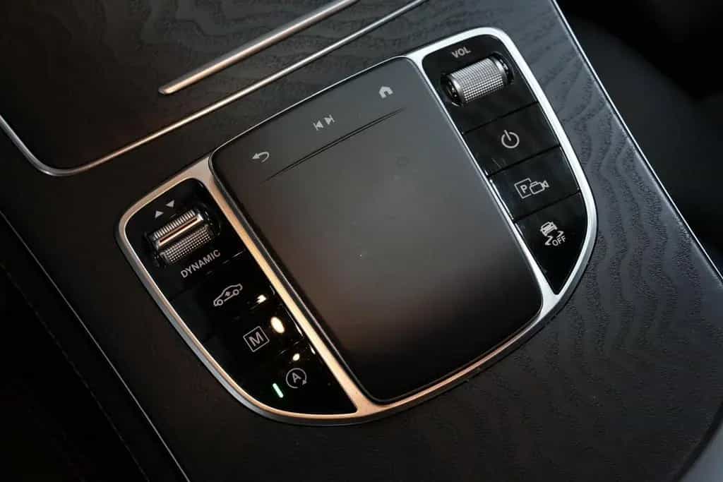 Mercedes-Benz GLC 300 d 4Matic Airmatic *AUT*NAV*LED*BURMESTER 01/2020-photo-21