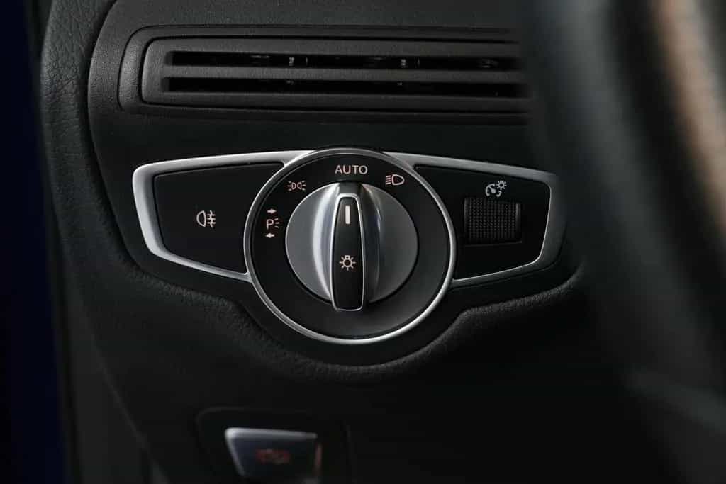 Mercedes-Benz GLC 300 d 4Matic Airmatic *AUT*NAV*LED*BURMESTER 01/2020-photo-28