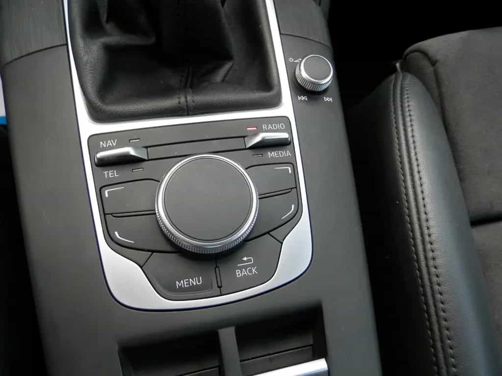 Audi A3 Cabriolet"Xenon"Klima"MMI"Alu" 05/2015-photo-10