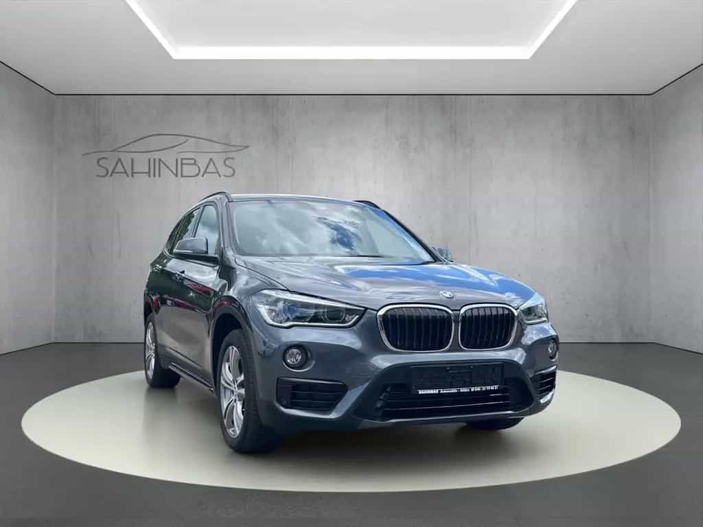 BMW X1 xDrive 20 d Sport Line LED Kamera*aus 1.Hand* 04/2019-photo-0