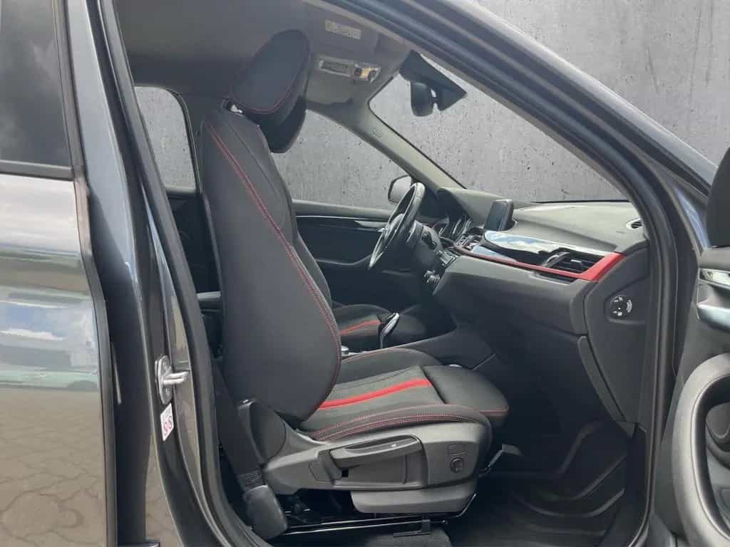 BMW X1 xDrive 20 d Sport Line LED Kamera*aus 1.Hand* 04/2019-photo-11
