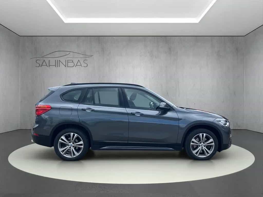 BMW X1 xDrive 20 d Sport Line LED Kamera*aus 1.Hand* 04/2019-photo-5