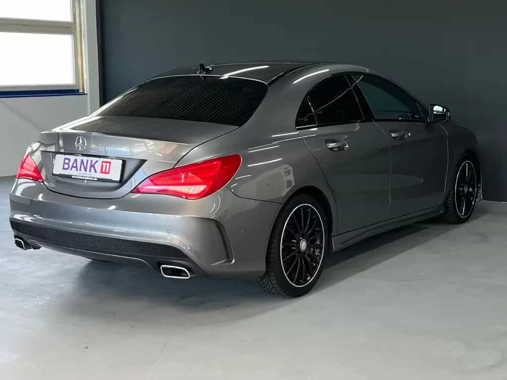 Mercedes-Benz CLA 200 AMG Rückfahrkamera SHZ Navi H&K Sound 09/2014-photo-4