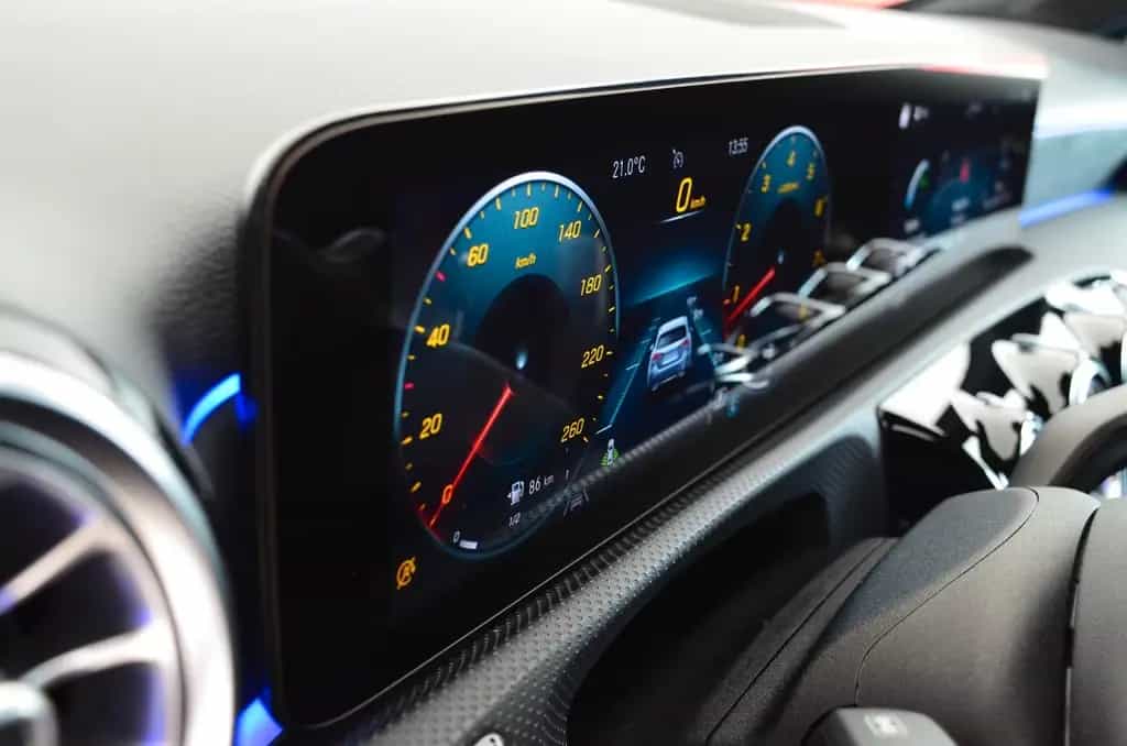 Mercedes-Benz A 220 4Matic AMG | Night | LED | Navi | 18`Alu 01/2021-photo-2