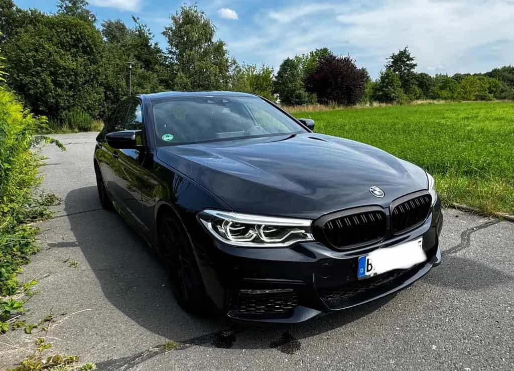 BMW 530 i xDrive A - 05/2018-photo-0