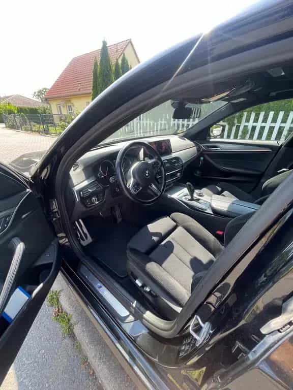 BMW 530 i xDrive A - 05/2018-photo-10