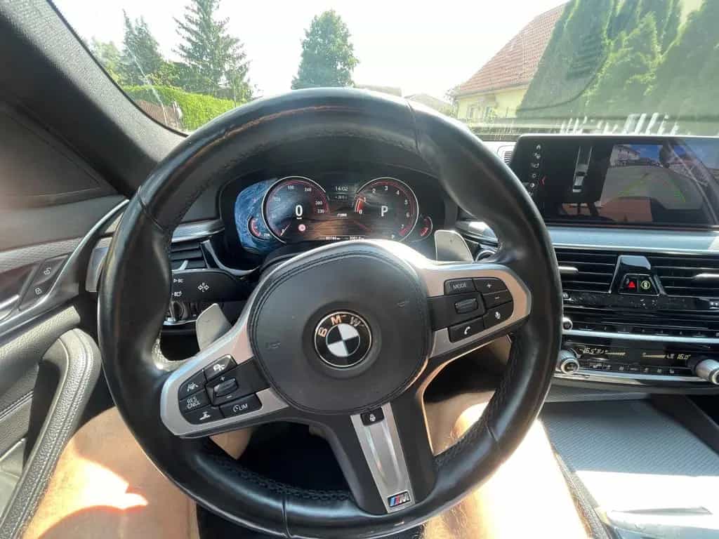 BMW 530 i xDrive A - 05/2018-photo-11