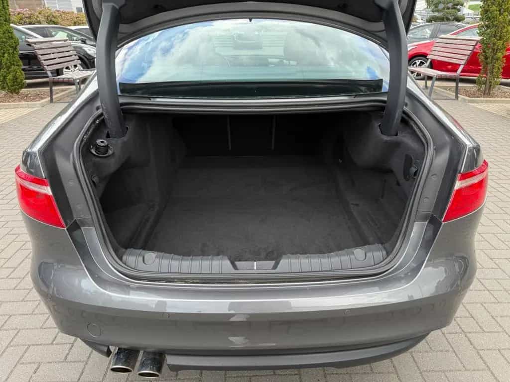 Jaguar XF R-Sport 05/2019-photo-15