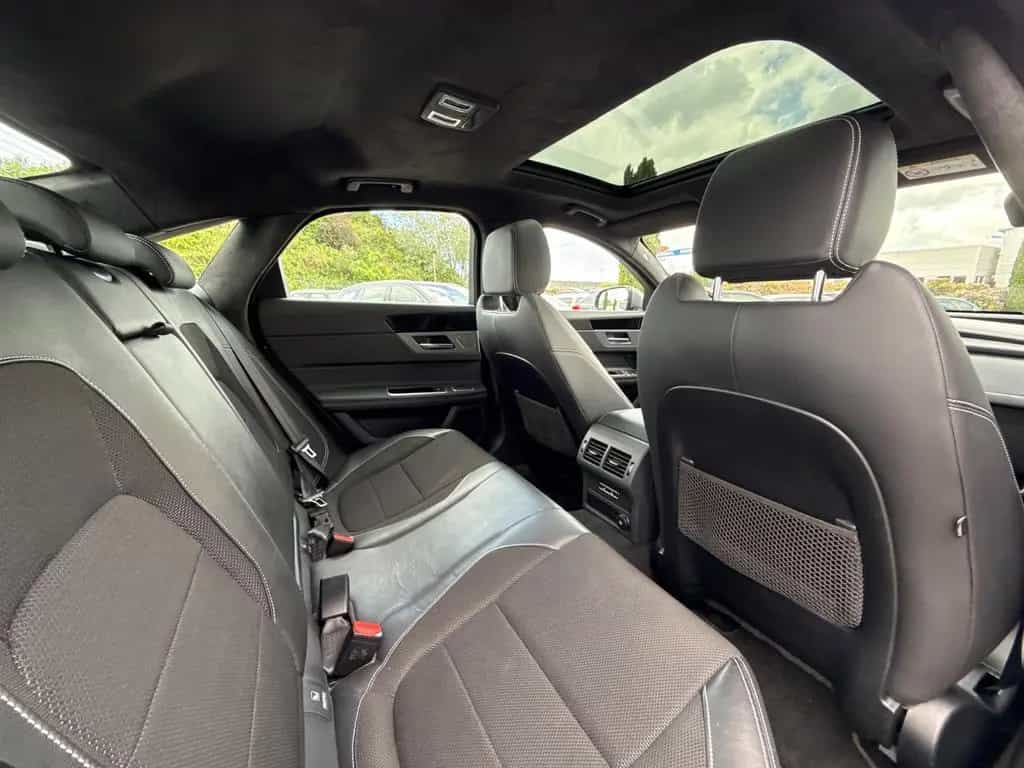Jaguar XF R-Sport 05/2019-photo-17