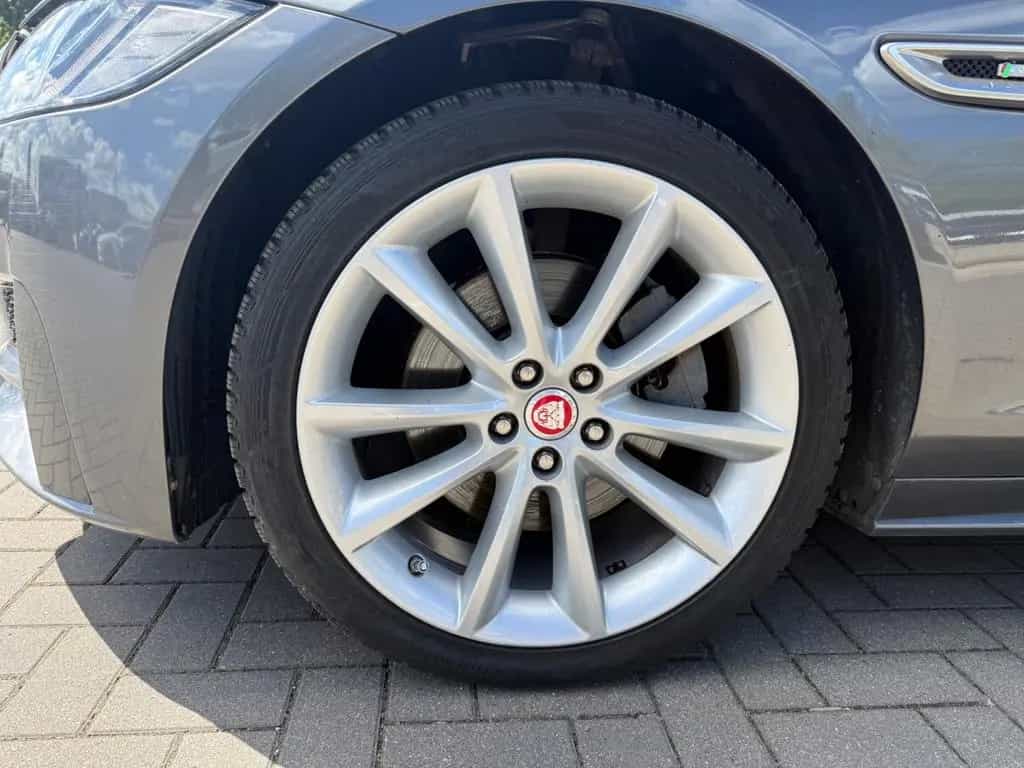Jaguar XF R-Sport 05/2019-photo-29