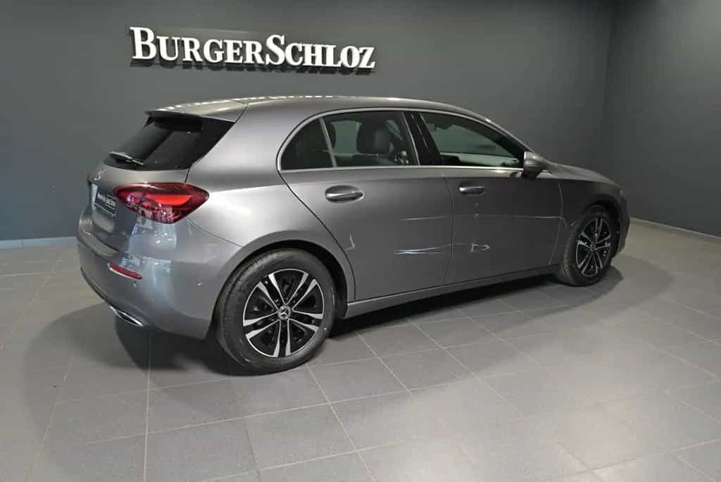 Mercedes-Benz A 180 NAVI/LED/KAMERA 09/2025-photo-1