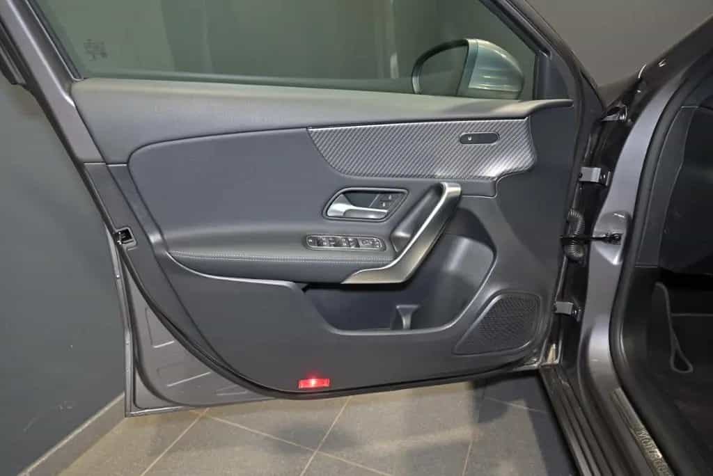 Mercedes-Benz A 180 NAVI/LED/KAMERA 09/2025-photo-15