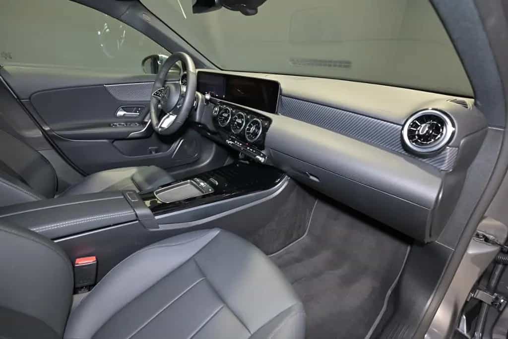 Mercedes-Benz A 180 NAVI/LED/KAMERA 09/2025-photo-21