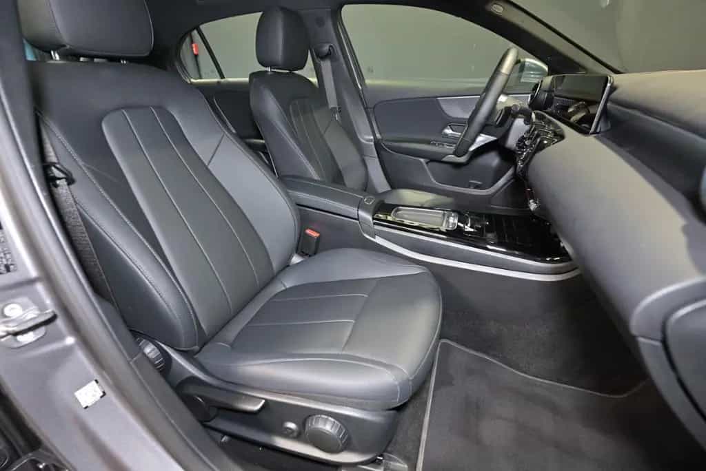 Mercedes-Benz A 180 NAVI/LED/KAMERA 09/2025-photo-4