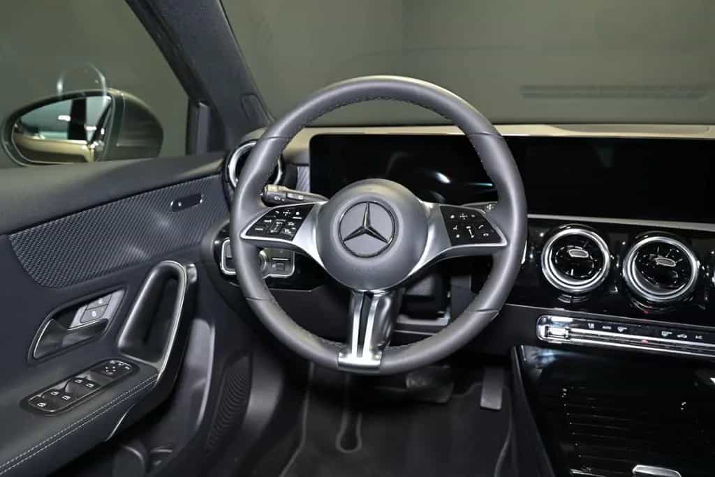 Mercedes-Benz A 180 NAVI/LED/KAMERA 09/2025-photo-7