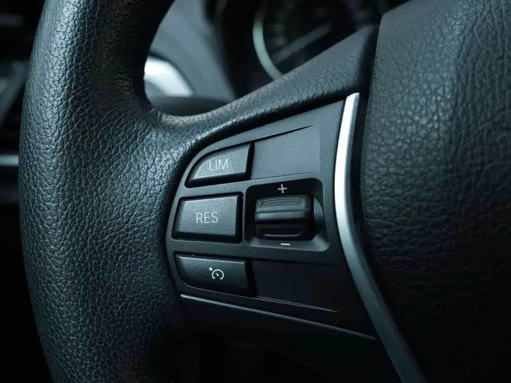 BMW 218 I Advantage LEDER*NAVI*XENON*TEMPO*SH 06/2016-photo-21
