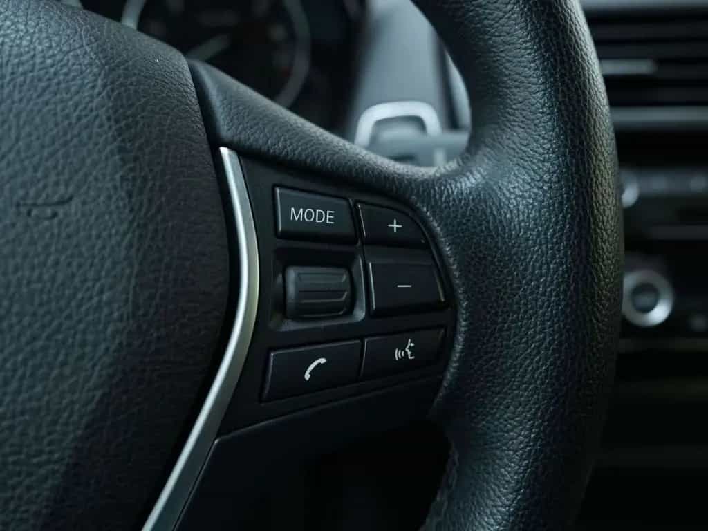 BMW 218 I Advantage LEDER*NAVI*XENON*TEMPO*SH 06/2016-photo-23