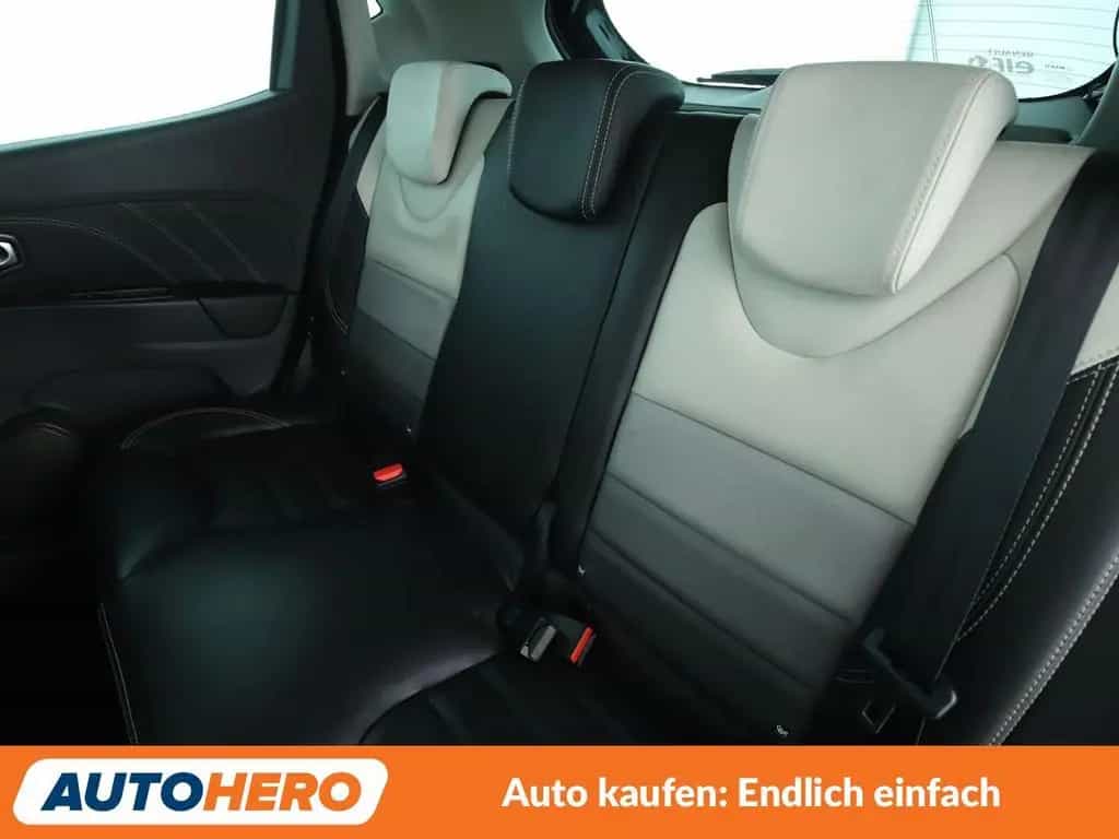 Renault Clio 1.2 TCe Initiale Paris Aut.*NAVI*TEMPO*CAM* 08/2015-photo-13