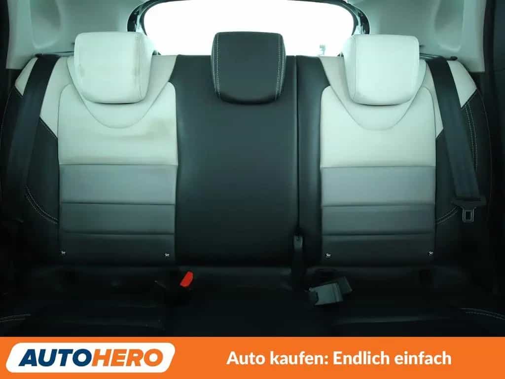 Renault Clio 1.2 TCe Initiale Paris Aut.*NAVI*TEMPO*CAM* 08/2015-photo-15