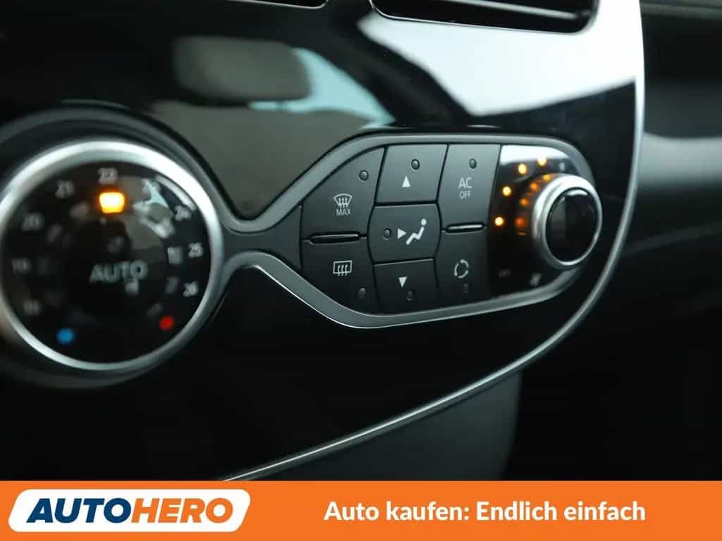 Renault Clio 1.2 TCe Initiale Paris Aut.*NAVI*TEMPO*CAM* 08/2015-photo-22