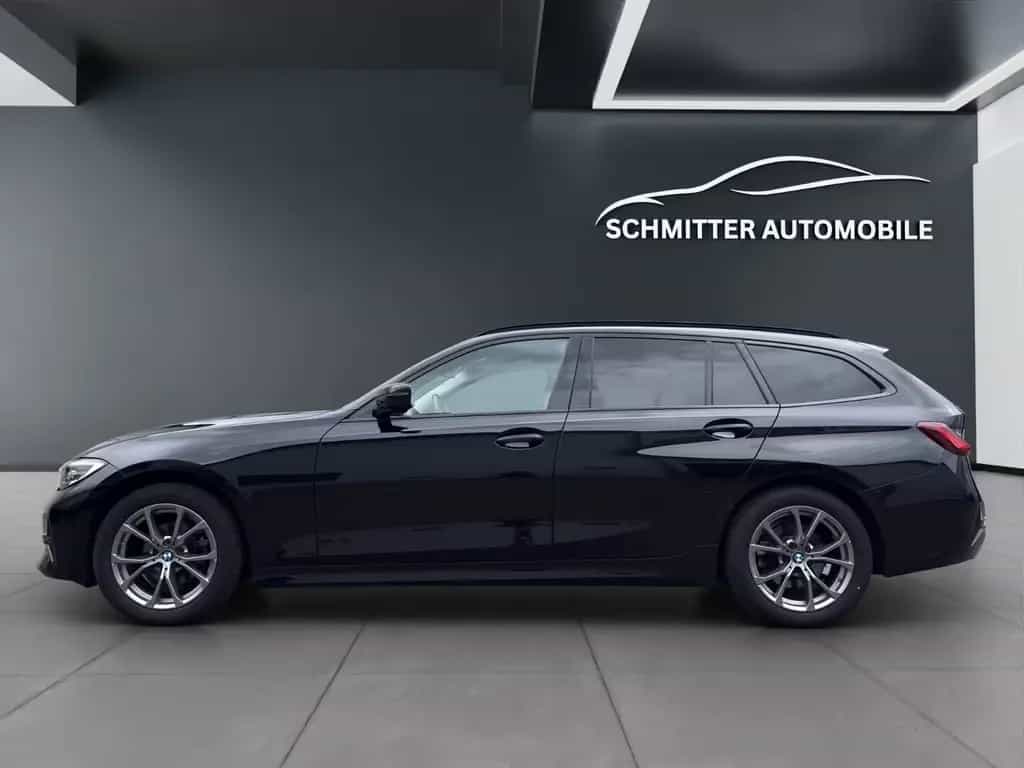 BMW 318 d touring Luxury Line 09/2022-photo-1