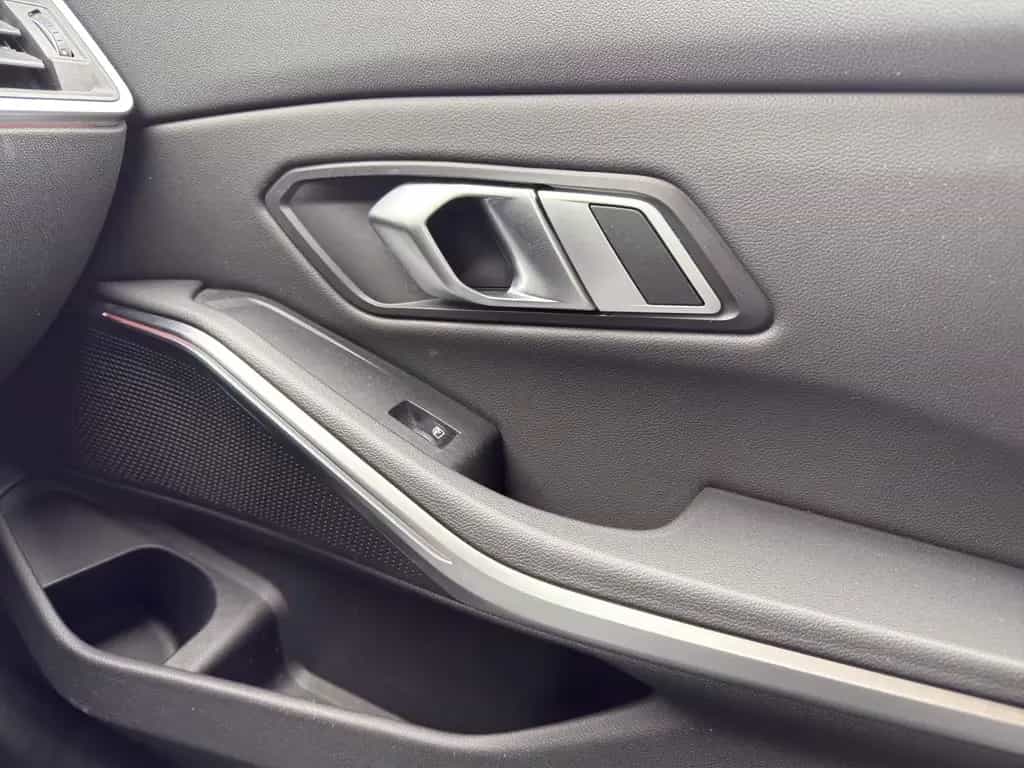 BMW 318 d touring Luxury Line 09/2022-photo-16