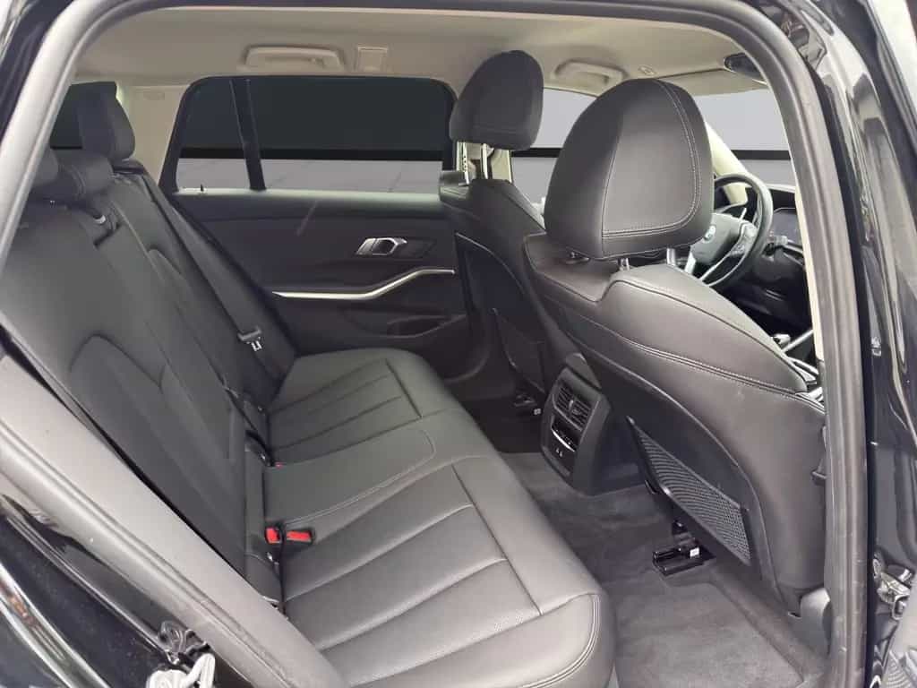 BMW 318 d touring Luxury Line 09/2022-photo-18