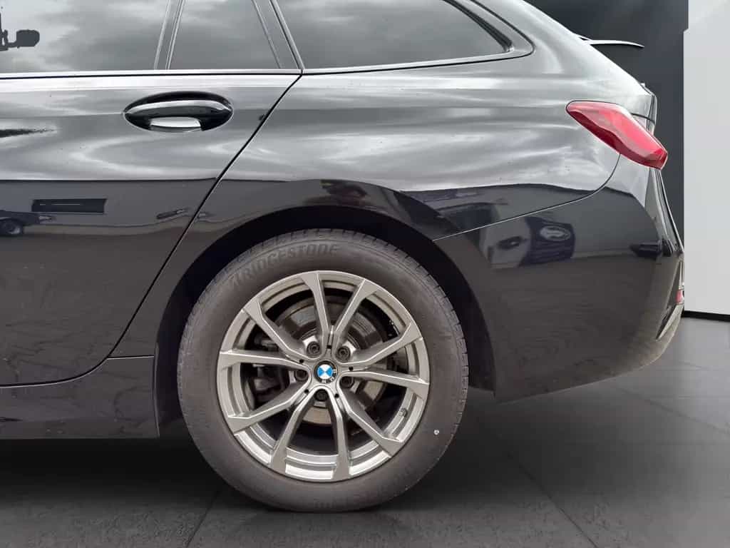 BMW 318 d touring Luxury Line 09/2022-photo-21