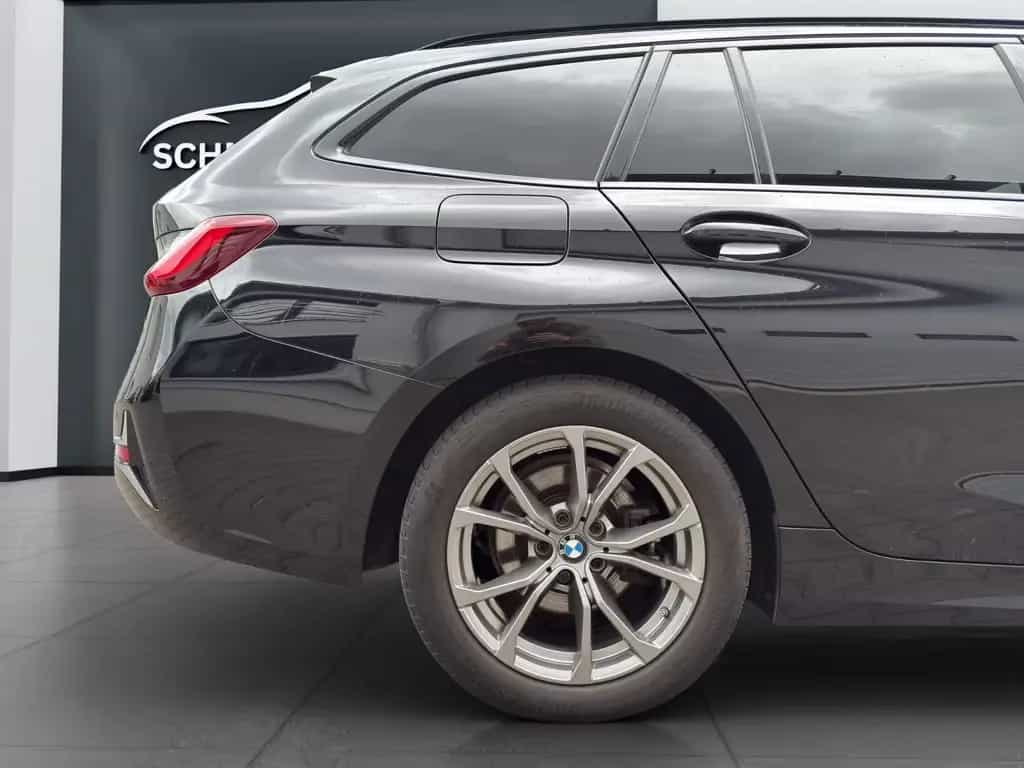 BMW 318 d touring Luxury Line 09/2022-photo-23