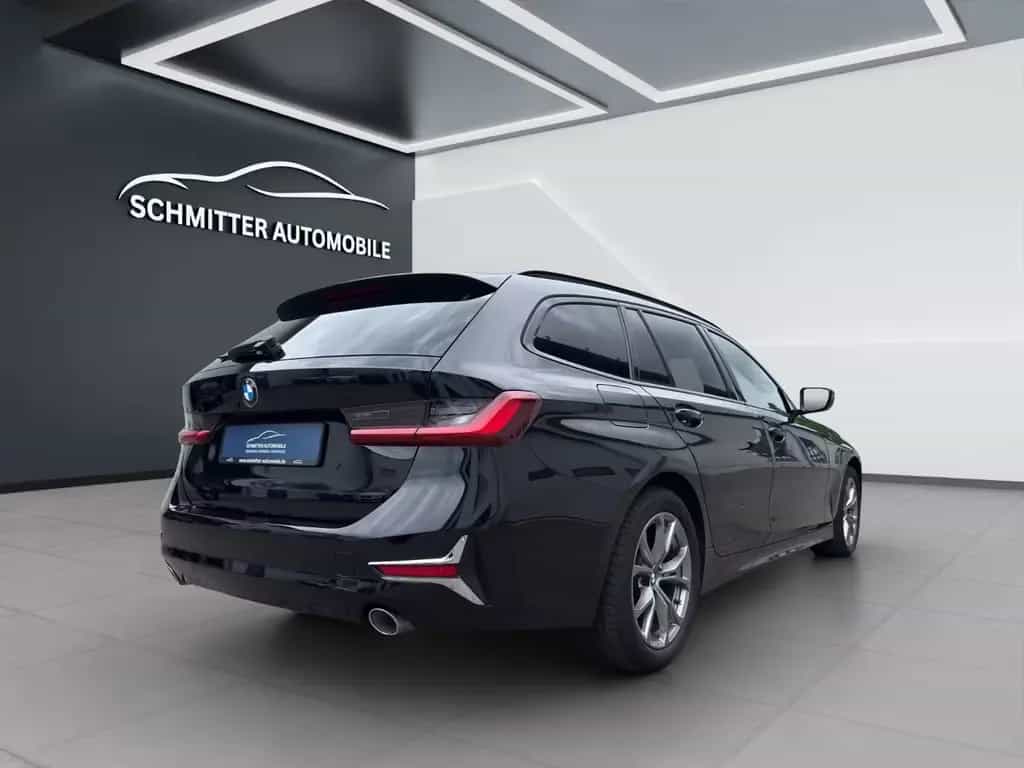 BMW 318 d touring Luxury Line 09/2022-photo-4