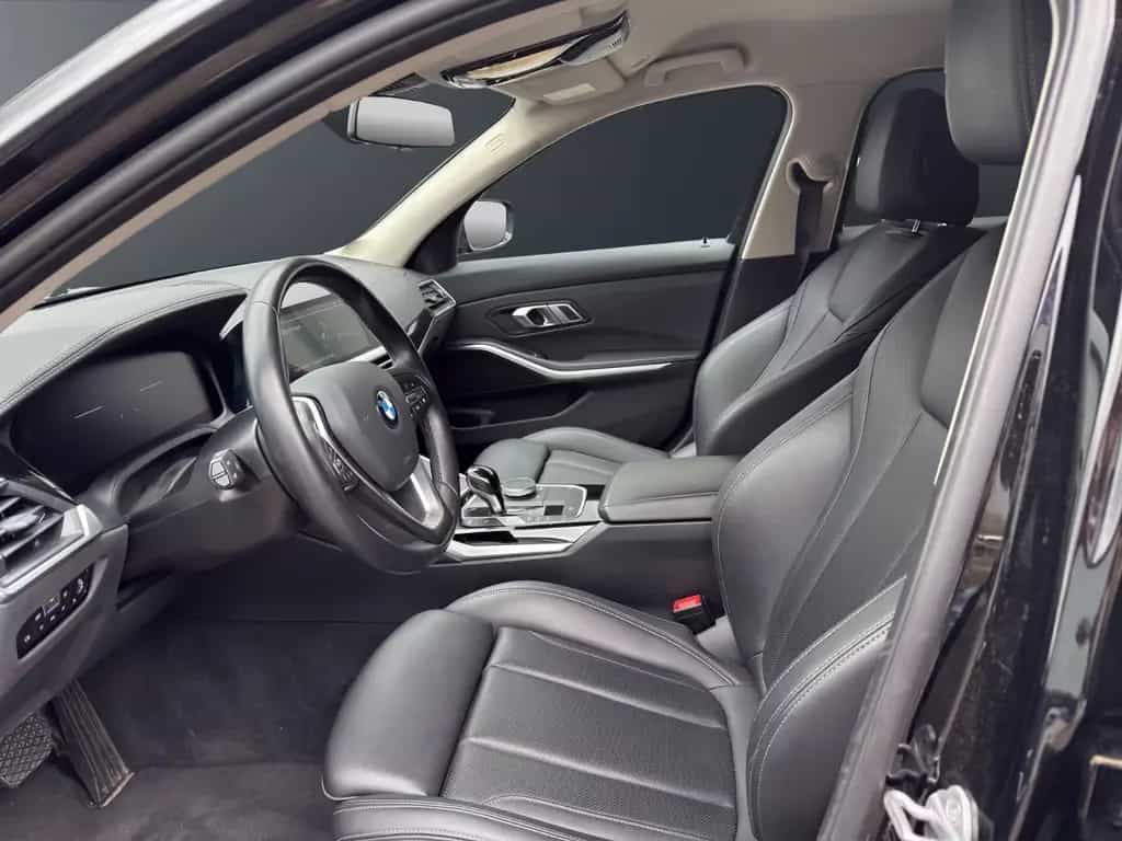 BMW 318 d touring Luxury Line 09/2022-photo-8