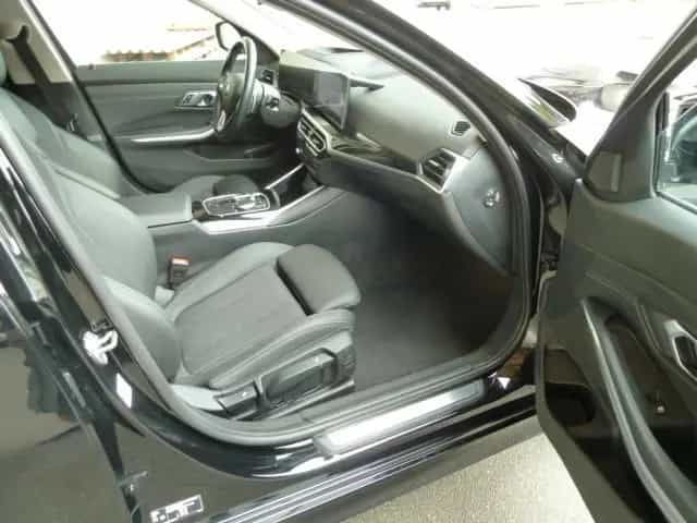 BMW 318 d **HEAD-UP*AHK*RFK** 05/2023-photo-13