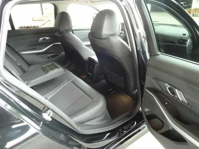 BMW 318 d **HEAD-UP*AHK*RFK** 05/2023-photo-18