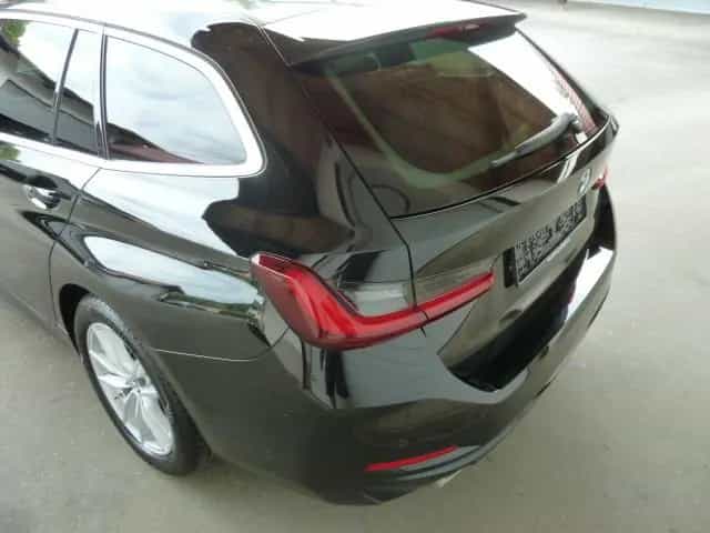 BMW 318 d **HEAD-UP*AHK*RFK** 05/2023-photo-5